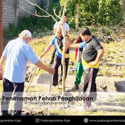 Kegiatan Penanaman Pohon Penghijauan Desa Padangsambian Kaja