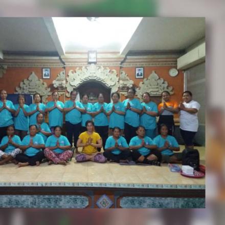 Kegiatan Yoga Lansia di Desa Padangsambian Kaja
